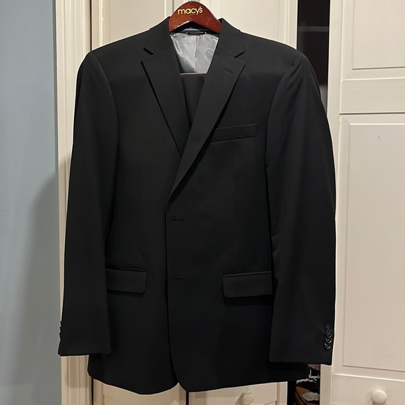 Tommy Hilfiger suit jacket - Picture 2 of 6